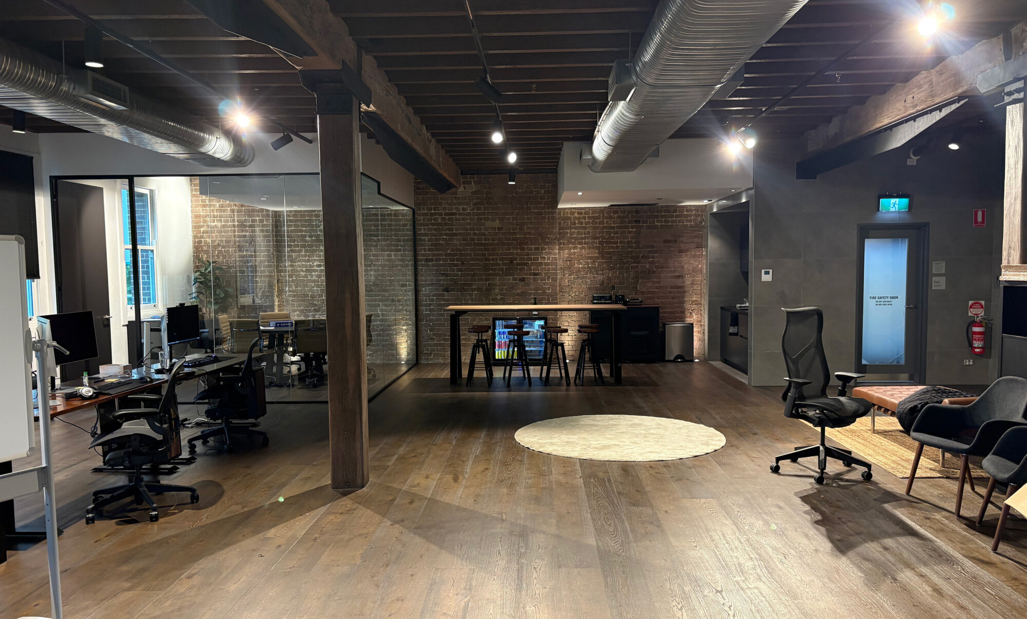 Schedule 1 virou estúdio de verdade — fotos do escritório e atualizações anunciadas