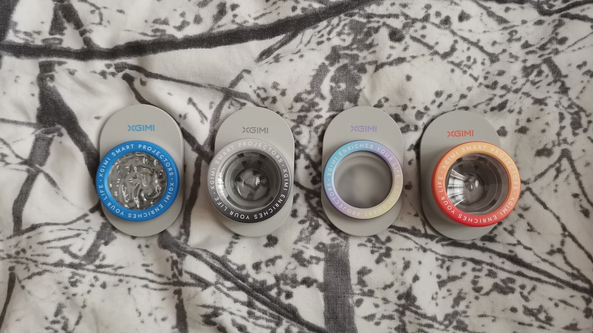 XGIMI MoGo 4 Laser: não é só um projetor — vira caixa de som, faz show de luzes e pode salvar seu setup