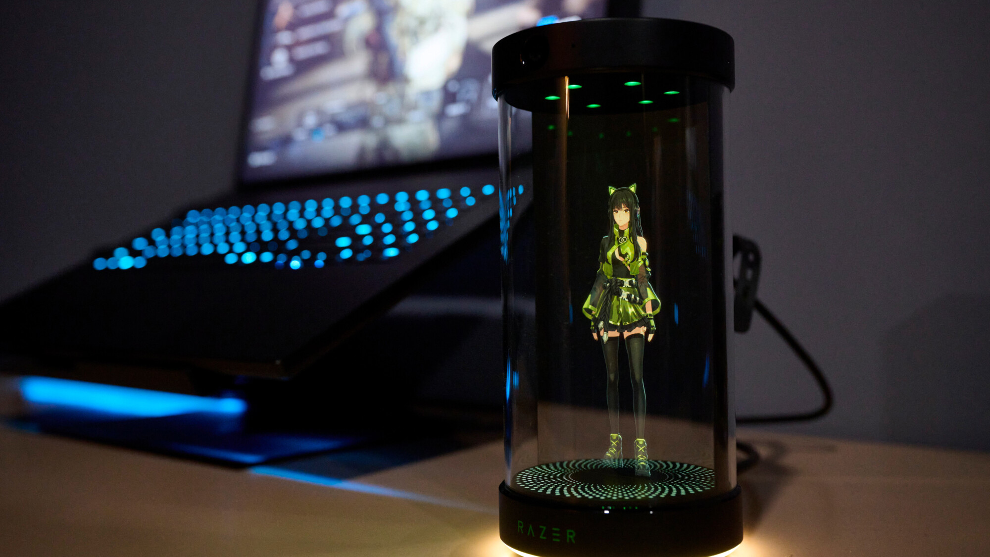 Razer quer levar uma 'waifu' holográfica para sua mesa — CEO diz que produto pode sair
